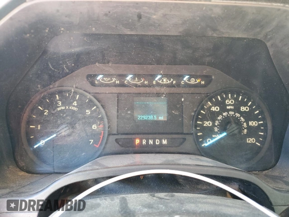 2018 Ford F-150 XL with VIN 1FTMF1C5XJKE11733, listed as a Copart auction lot 86049854 with 229,238 mi miles and Clean title. Bid and sale history available at DreamBid. Image 9.