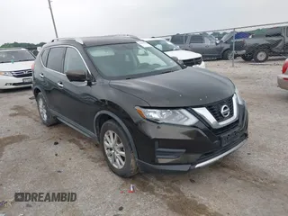 2017 Nissan Rogue SV z VIN KNMAT2MT8HP504634, wystawiony jako IAAI lot #42303276 z przebiegiem 100 177 mil mil oraz . Historia ofert i sprzedaży dostępna na DreamBid. Obrazek 1.