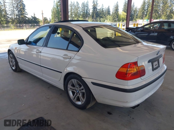 2004 BMW 3 Series 325i with VIN WBAET37424NJ46445, listed as a IAAI auction lot 42174494 with 232,801 mi miles and . Bid and sale history available at DreamBid. Image 3.