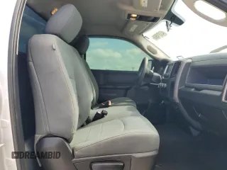 2018 Ram 1500 Express z VIN 3C6JR6AT6JG158188, wystawiony jako Copart lot #43374665 z przebiegiem 121 672 mil mil oraz Szkoda całkowita • Salvage title. Historia ofert i sprzedaży dostępna na DreamBid. Obrazek 10.