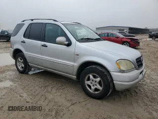 2000 Mercedes-Benz M 320/430/500 z VIN 4JGAB54E8YA214902, wystawiony jako Copart lot #46238825 z przebiegiem Nie podano mil oraz Szkoda całkowita • Salvage title. Historia ofert i sprzedaży dostępna na DreamBid. Obrazek 4.