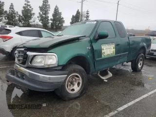 2000 Ford F-150 XL with VIN 1FTZX1726YKA88021, listed as a Copart auction lot 44424675 with 0 mi miles and Salvage Title. Bid and sale history available at carsss.com. Image 1.