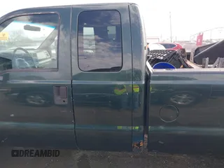 2001 Ford Super Duty F-250 XL with VIN 1FTNX21F91EB48250, listed as a IAAI auction lot 41901105 with 224,752 mi miles. Bid and sale history available at carsss.com. Image 13.