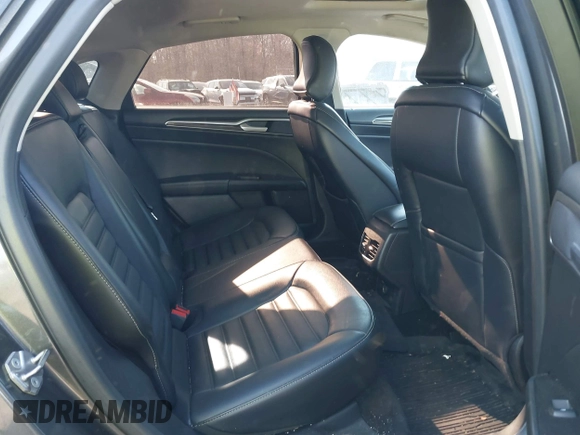 2017 Ford Fusion SE z VIN 3FA6P0HDXHR321008, wystawiony jako IAAI lot #41620779 z przebiegiem 110 116 mil mil oraz . Historia ofert i sprzedaży dostępna na DreamBid. Obrazek 8.