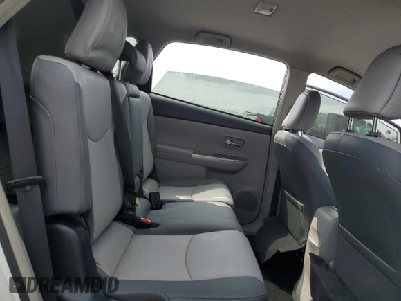 2015 Toyota Prius Two with VIN JTDZN3EU0FJ019558, listed as a Copart auction lot 47077515 with 165,837 mi miles and Clean Title. Bid and sale history available at DreamBid. Image 10.