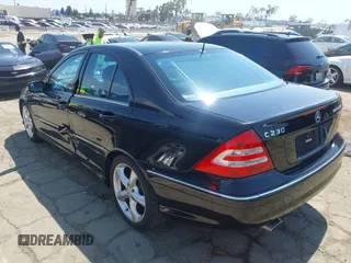 2005 Mercedes-Benz C 230 Kompressor с VIN WDBRF40J25F559798, выставлен на аукционе IAAI как лот 42773041 с пробегом 79 551 миль миль и . История ставок и продаж доступна на DreamBid. Изображение 3.