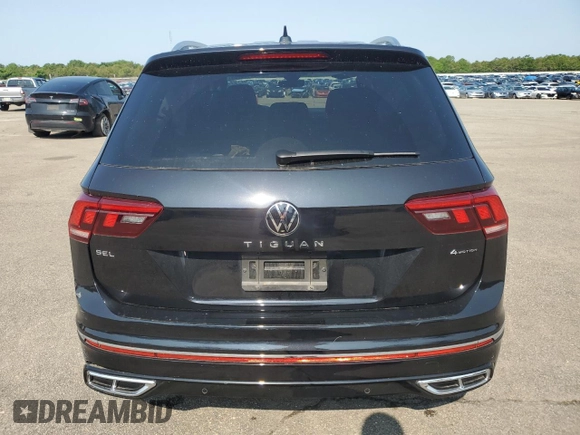 2024 Volkswagen Tiguan SEL R-Line с VIN 3VV4B7AX9RM169462, выставлен на аукционе Copart как лот 59435985 с пробегом 11 321 миль миль и Списание • Salvage title. История ставок и продаж доступна на DreamBid. Изображение 6.