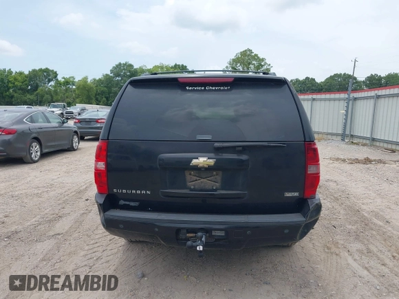 2011 Chevrolet Suburban LT with VIN 1GNSCJE07BR128885, listed as a IAAI auction lot 42456748 with 201,789 mi miles and . Bid and sale history available at DreamBid. Image 16.