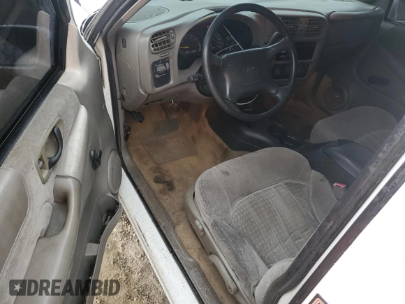1998 GMC Sonoma z VIN 1GTCS1442WK516237, wystawiony jako Copart lot #86024314 z przebiegiem Nie podano mil oraz Szkoda całkowita • Salvage title. Historia ofert i sprzedaży dostępna na DreamBid. Obrazek 8.