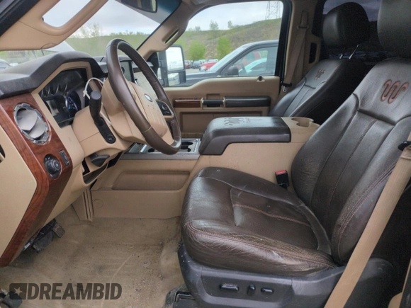2015 Ford F-250 Lariat z VIN 1FT7W2BTXFEC34304, wystawiony jako Copart lot #55057775 z przebiegiem 128 368 mil mil oraz Szkoda całkowita • Salvage title. Historia ofert i sprzedaży dostępna na DreamBid. Obrazek 7.