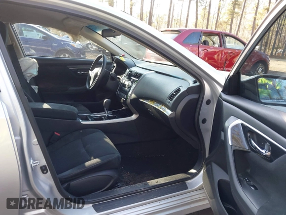 2014 Nissan Altima SV with VIN 1N4AL3AP1EC291922, listed as a IAAI auction lot 41432943 with 144,239 mi miles and . Bid and sale history available at DreamBid. Image 5.