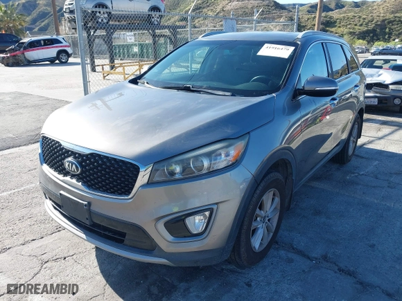 2016 Kia Sorento EX with VIN 5XYPH4A54GG093439, listed as a IAAI auction lot 41916479 with 122,415 mi miles. Bid and sale history available at carsss.com. Image 17.