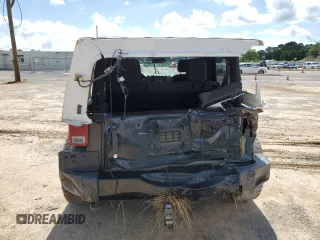 2018 Jeep Wrangler Unlimited Sahara with VIN 1C4HJWEG1JL926982, listed as a Copart auction lot 60640485 with 138,099 mi miles and Salvage title. Bid and sale history available at DreamBid. Image 6.