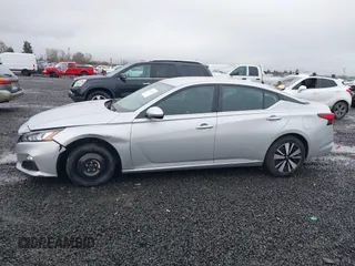 2022 Nissan Altima 2.5 SV with VIN 1N4BL4DV9NN306854, listed as a IAAI auction lot 41593305 with 63,346 mi miles. Bid and sale history available at carsss.com. Image 15.