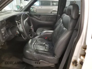 1997 GMC Jimmy SLS z VIN 1GKDT13W8V2548861, wystawiony jako Copart lot #55925445 z przebiegiem 135 549 mil mil oraz Szkody całkowita. Historia ofert i sprzedaży dostępna na DreamBid. Obrazek 7.