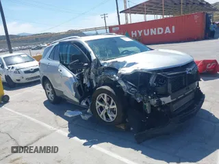 2020 Chevrolet Equinox LT with VIN 3GNAXLEX2LS609943, listed as a IAAI auction lot 42014464 with 80,942 mi miles. Bid and sale history available at carsss.com. Image 1.