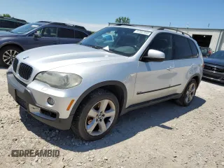 2008 BMW X5 3.0si z VIN 5UXFE43528L004022, wystawiony jako Copart lot #57802855 z przebiegiem 220 500 mil mil oraz Czysty tytuł • Clean title. Historia ofert i sprzedaży dostępna na DreamBid. Obrazek 1.