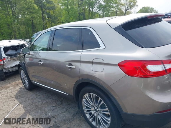 2018 Lincoln MKX Reserve with VIN 2LMPJ6LR7JBL11787, listed as a IAAI auction lot 42032661 with 27,992 mi miles. Bid and sale history available at carsss.com. Image 15.