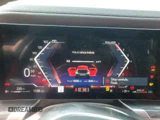 2023 BMW 7 Series 760i xDrive z VIN WBA33EJ00PCM58207, wystawiony jako Copart lot #41809425 z przebiegiem 10 658 mil mil oraz Szkoda całkowita • Salvage title. Historia ofert i sprzedaży dostępna na DreamBid. Obrazek 9.