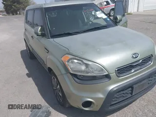 2013 Kia Soul with VIN KNDJT2A50D7589713, listed as a IAAI auction lot 41916888 with 240,486 mi miles. Bid and sale history available at carsss.com. Image 6.