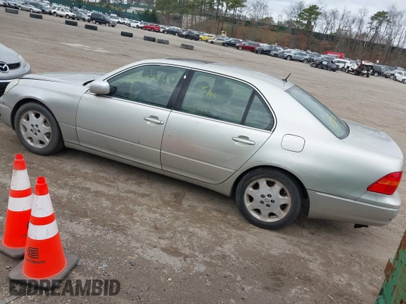 2003 Lexus LS 430 with VIN JTHBN30F630112725, listed as a IAAI auction lot 42023179 with Not Provided miles and . Bid and sale history available at DreamBid. Image 3.