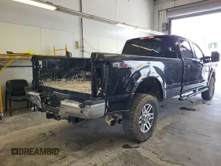 2019 Ford F-250 XL z VIN 1FT7W2BT0KED41596, wystawiony jako IAAI lot #42785422 z przebiegiem 246 034 mil mil oraz . Historia ofert i sprzedaży dostępna na DreamBid. Obrazek 39.
