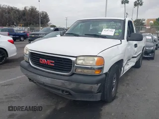 2000 GMC New Sierra 1500 SLE with VIN 1GTEC14T4YE363679, listed as a IAAI auction lot 41467204 with 150,724 mi miles. Bid and sale history available at carsss.com. Image 2.