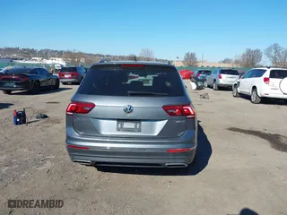 2020 Volkswagen Tiguan SE with VIN 3VV2B7AX8LM119358, listed as a IAAI auction lot 41897534 with 131,646 mi miles. Bid and sale history available at carsss.com. Image 16.