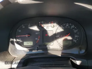 2003 Volkswagen Golf GLS с VIN 9BWGK61J234070931, выставлен на аукционе Copart как лот 72625484 с пробегом 130 431 миль миль и Списание • Salvage title. История ставок и продаж доступна на DreamBid. Изображение 9.