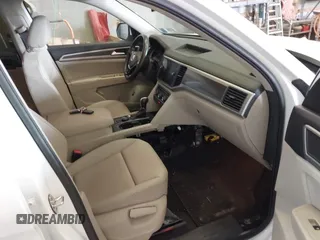 2019 Volkswagen Atlas SE z VIN 1V2UR2CA2KC545740, wystawiony jako IAAI lot #41968203 z przebiegiem 78 080 mil mil oraz . Historia ofert i sprzedaży dostępna na DreamBid. Obrazek 5.