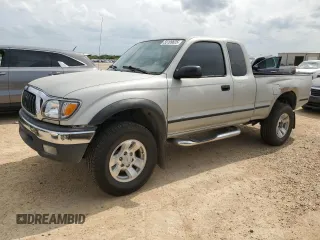 2001 Toyota Tacoma PreRunner with VIN 5TESM92N31Z735678, listed as a Copart auction lot 55199625 with 175,884 mi miles and Salvage title. Bid and sale history available at DreamBid. Image 1.