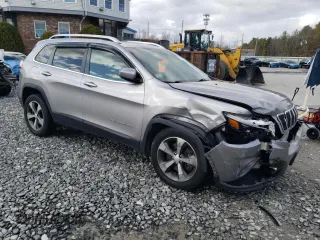 2019 Jeep Cherokee High Altitude с VIN 1C4PJMDX6KD246055, выставлен на аукционе Copart как лот 52301765 с пробегом 123 271 миль миль и Списание • Salvage title. История ставок и продаж доступна на DreamBid. Изображение 4.
