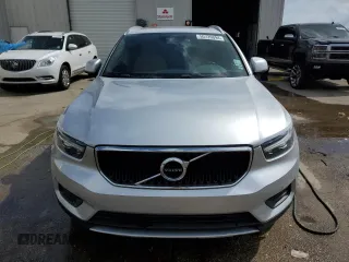 2019 Volvo XC40 Momentum z VIN YV4AC2HK4K2121194, wystawiony jako Copart lot #50720094 z przebiegiem 51 198 mil mil oraz Szkoda całkowita • Salvage title. Historia ofert i sprzedaży dostępna na DreamBid. Obrazek 5.