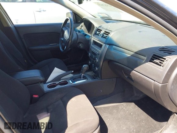 2010 Ford Fusion Hybrid with VIN 3FADP0L33AR294150, listed as a IAAI auction lot 42057023 with 197,497 mi miles. Bid and sale history available at carsss.com. Image 5.