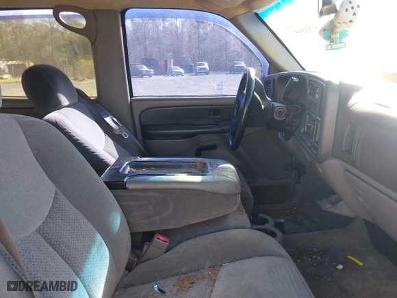 2003 Chevrolet Tahoe LS with VIN 1GNEC13V23J329623, listed as a IAAI auction lot 41885652 with 277,112 mi miles. Bid and sale history available at carsss.com. Image 5.