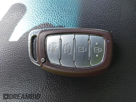 2018 Hyundai Sonata SEL with VIN 5NPE34AF3JH647018, listed as a IAAI auction lot 41687419 with 97,561 mi miles and . Bid and sale history available at DreamBid. Image 11.
