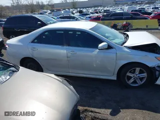 2014 Toyota Camry L with VIN 4T1BF1FK6EU446445, listed as a IAAI auction lot 41941091 with 114,884 mi miles. Bid and sale history available at carsss.com. Image 13.