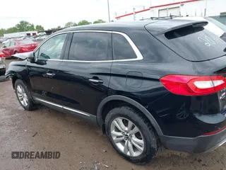 2018 Lincoln MKX Premiere z VIN 2LMPJ8JR0JBL20443, wystawiony jako IAAI lot #42300284 z przebiegiem 71 186 mil mil oraz . Historia ofert i sprzedaży dostępna na DreamBid. Obrazek 15.