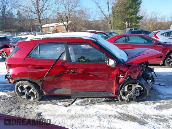 2024 Hyundai Venue SEL with VIN KMHRC8A33RU327385, listed as a IAAI auction lot 41247378 with 5,591 mi miles and . Bid and sale history available at DreamBid. Image 12.