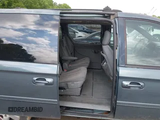 2005 Dodge Caravan SXT with VIN 2D4GP44LX5R159260, listed as a IAAI auction lot 42446336 with 175,917 mi miles and . Bid and sale history available at DreamBid. Image 8.