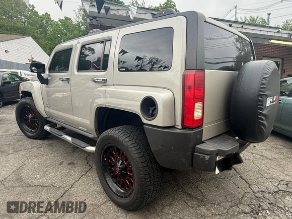 2006 Hummer H3 z VIN 5GTDN136268141339, wystawiony jako Copart lot #57709435 z przebiegiem 93 683 mil mil oraz Tytuł czysty. Historia ofert i sprzedaży dostępna na DreamBid. Obrazek 3.