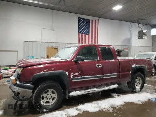 2004 Chevrolet Silverado 1500 with VIN 1GCEK19TX4E296043, listed as a Copart auction lot 44721875 with 121,668 mi miles and Salvage Title. Bid and sale history available at DreamBid. Image 1.