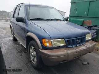 2002 Kia Sportage with VIN KNDJB723925161368, listed as a IAAI auction lot 41045568 with 168,167 mi miles. Bid and sale history available at carsss.com. Image 1.