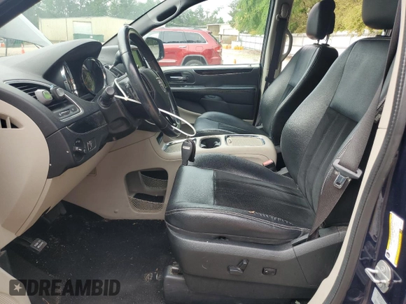 2017 Dodge Grand Caravan SXT with VIN 2C4RDGCG9HR766016, listed as a Copart auction lot 55883435 with 165,371 mi miles and Clean Title. Bid and sale history available at DreamBid. Image 7.