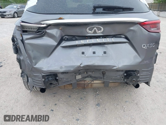 2019 Infiniti QX50 Luxe with VIN 3PCAJ5M19KF135211, listed as a IAAI auction lot 42308891 with 128,432 mi miles and . Bid and sale history available at DreamBid. Image 6.