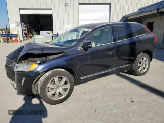 2017 Volvo XC60 Inscription with VIN YV440MDU0H2080922, listed as a Copart auction lot 47815795 with 32,051 mi miles and Salvage Title. Bid and sale history available at carsss.com. Image 1.