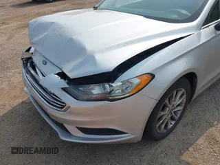 2017 Ford Fusion SE с VIN 3FA6P0H71HR160106, выставлен на аукционе IAAI как лот 42468650 с пробегом 137 936 миль миль и . История ставок и продаж доступна на DreamBid. Изображение 18.