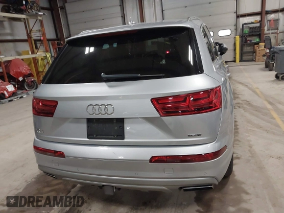 2018 Audi Q7 Premium Plus with VIN WA1LHAF76JD020886, listed as a IAAI auction lot 41719704 with 69,157 mi miles. Bid and sale history available at carsss.com. Image 16.
