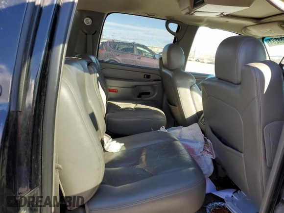 2005 GMC Yukon XL SLE with VIN 1GKEC16Z75J152954, listed as a Copart auction lot 86588284 with 164,185 mi miles and Salvage Title. Bid and sale history available at DreamBid. Image 11.