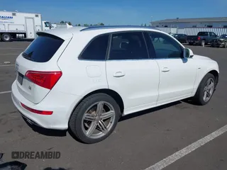 2012 Audi Q5 Premium Plus z VIN WA1DKBFP6CA108143, wystawiony jako IAAI lot #42224140 z przebiegiem 112 557 mil mil oraz . Historia ofert i sprzedaży dostępna na DreamBid. Obrazek 4.